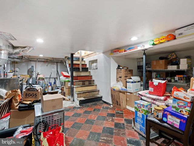 484 N DUPONT HWY, Dover, DE 19901