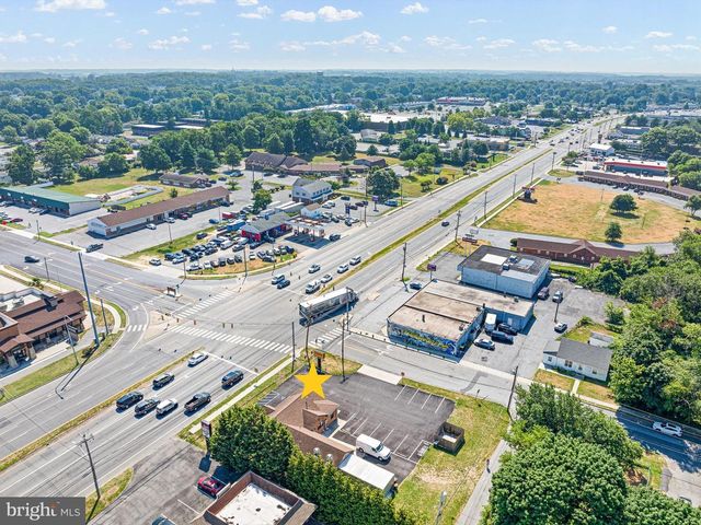 484 N DUPONT HWY, Dover, DE 19901