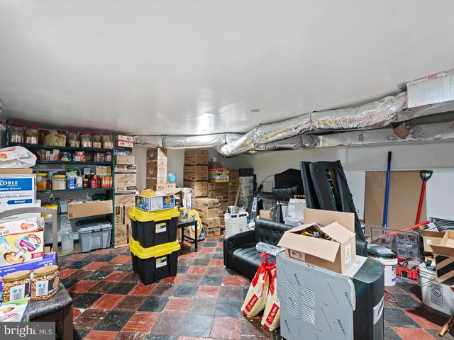 484 N DUPONT HWY, Dover, DE 19901