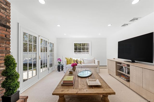 22 Delaware Avenue, Jericho, NY 11753