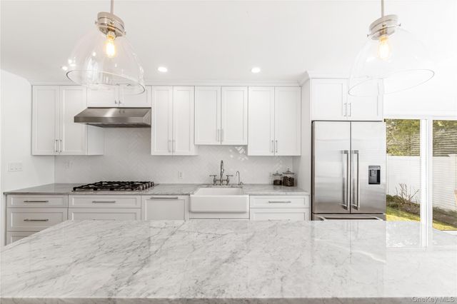 22 Delaware Avenue, Jericho, NY 11753