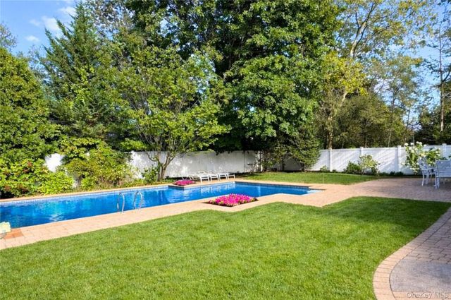 22 Delaware Avenue, Jericho, NY 11753