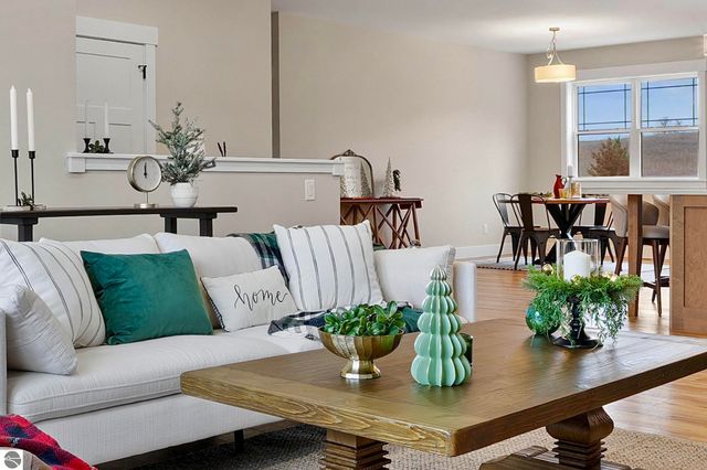 1546 Oban Way, Traverse City, MI 49696