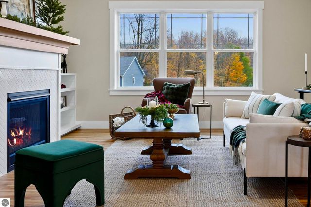 1546 Oban Way, Traverse City, MI 49696