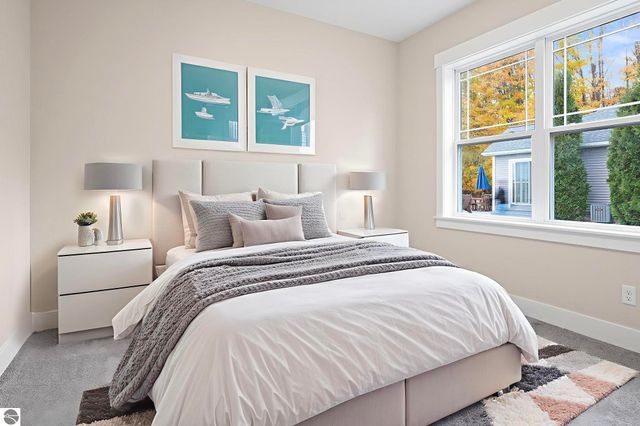 1546 Oban Way, Traverse City, MI 49696