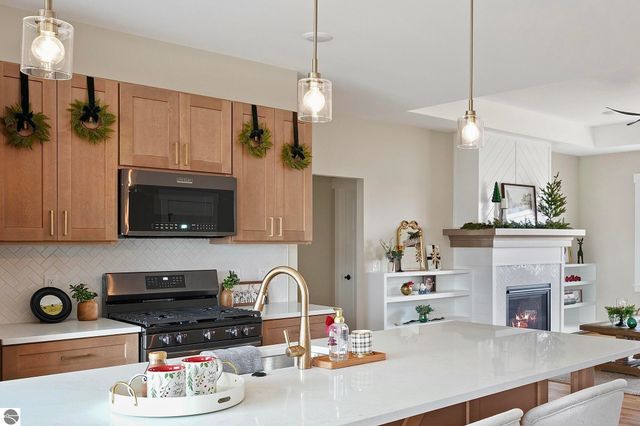 1546 Oban Way, Traverse City, MI 49696