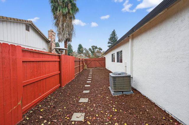 1373 grendel way, Sacramento, CA 95833