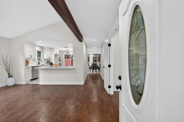 1373 grendel way, Sacramento, CA 95833