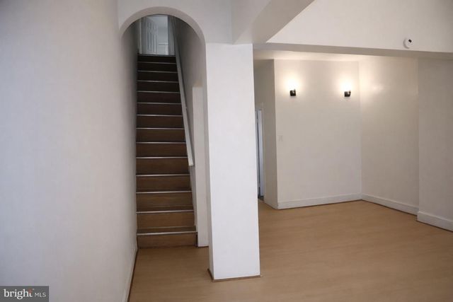 250 E COLLEGE AVE, York, PA 17403