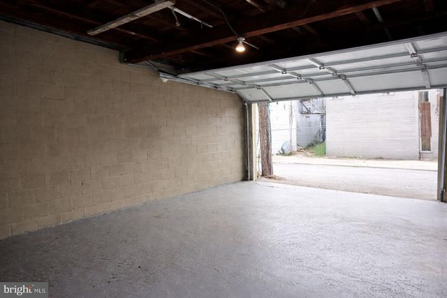 250 E COLLEGE AVE, York, PA 17403