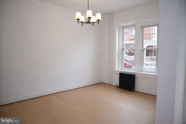 250 E COLLEGE AVE, York, PA 17403