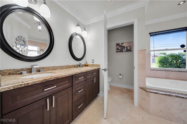 1811 NE 5th TER, Cape Coral, FL 33909