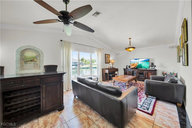 1811 NE 5th TER, Cape Coral, FL 33909