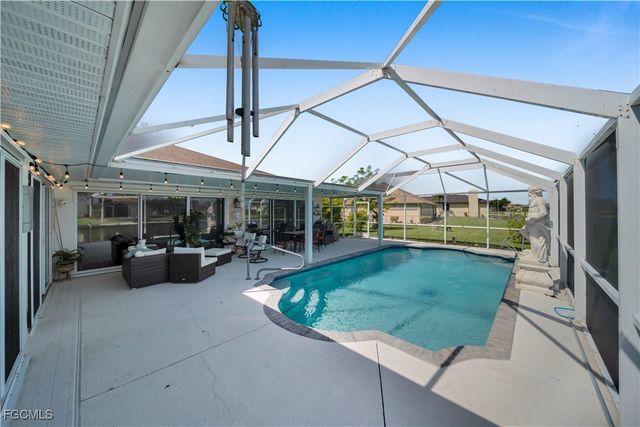 1811 NE 5th TER, Cape Coral, FL 33909