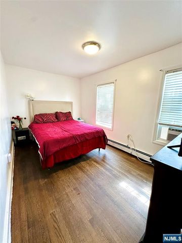 341 18th Street, Newark, NJ 07103