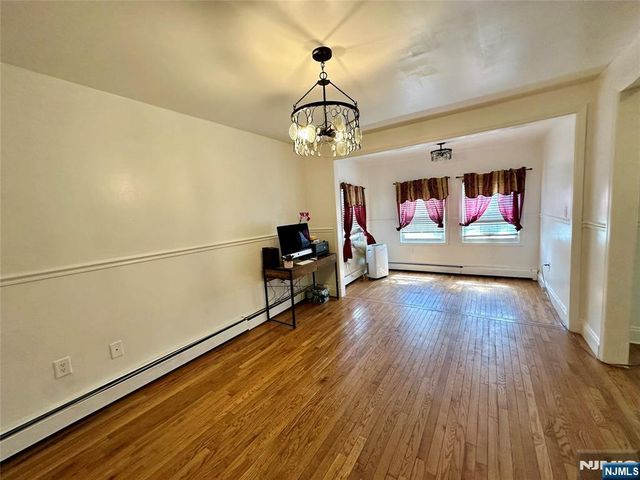 341 18th Street, Newark, NJ 07103