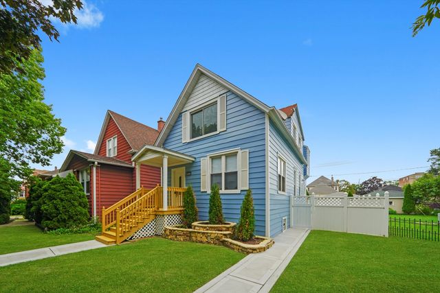 2633 S 60th Court, Cicero, IL 60804