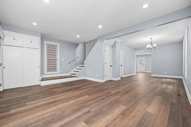 2633 S 60th Court, Cicero, IL 60804