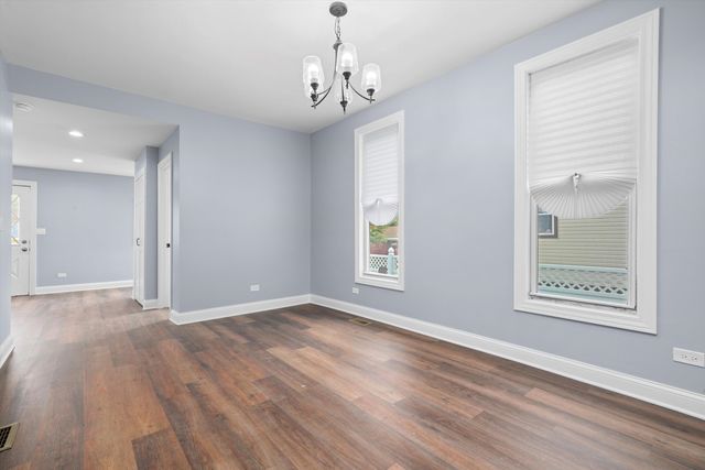 2633 S 60th Court, Cicero, IL 60804