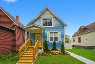 2633 S 60th Court, Cicero, IL 60804