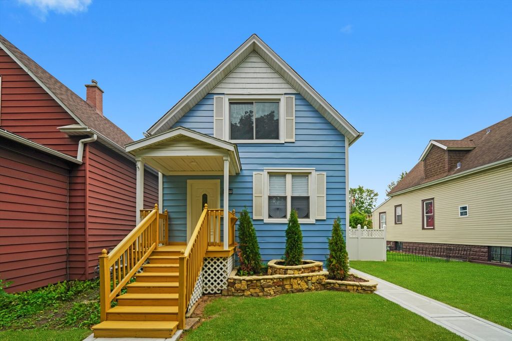 2633 S 60th Court, Cicero, IL 60804