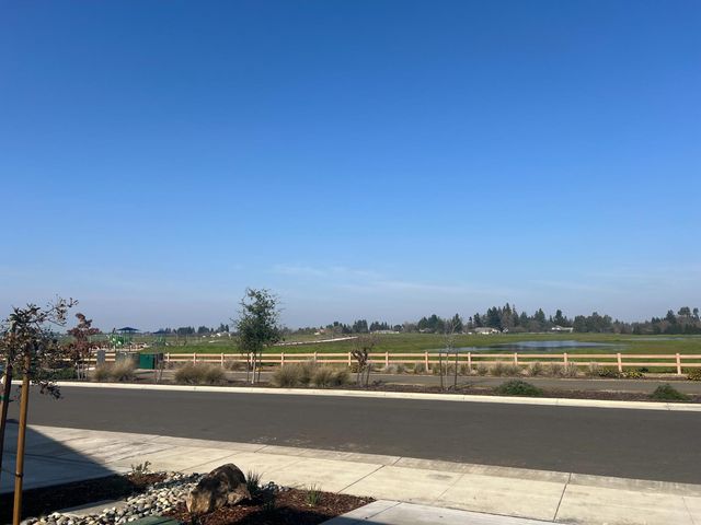 9017 Elliott Springs Dr, Elk Grove, CA 95624