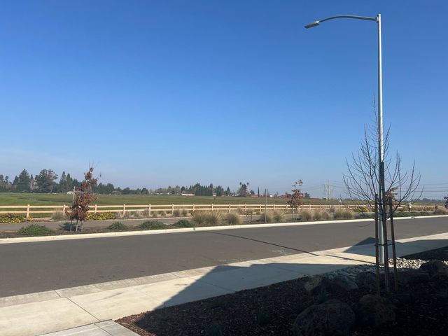 9017 Elliott Springs Dr, Elk Grove, CA 95624