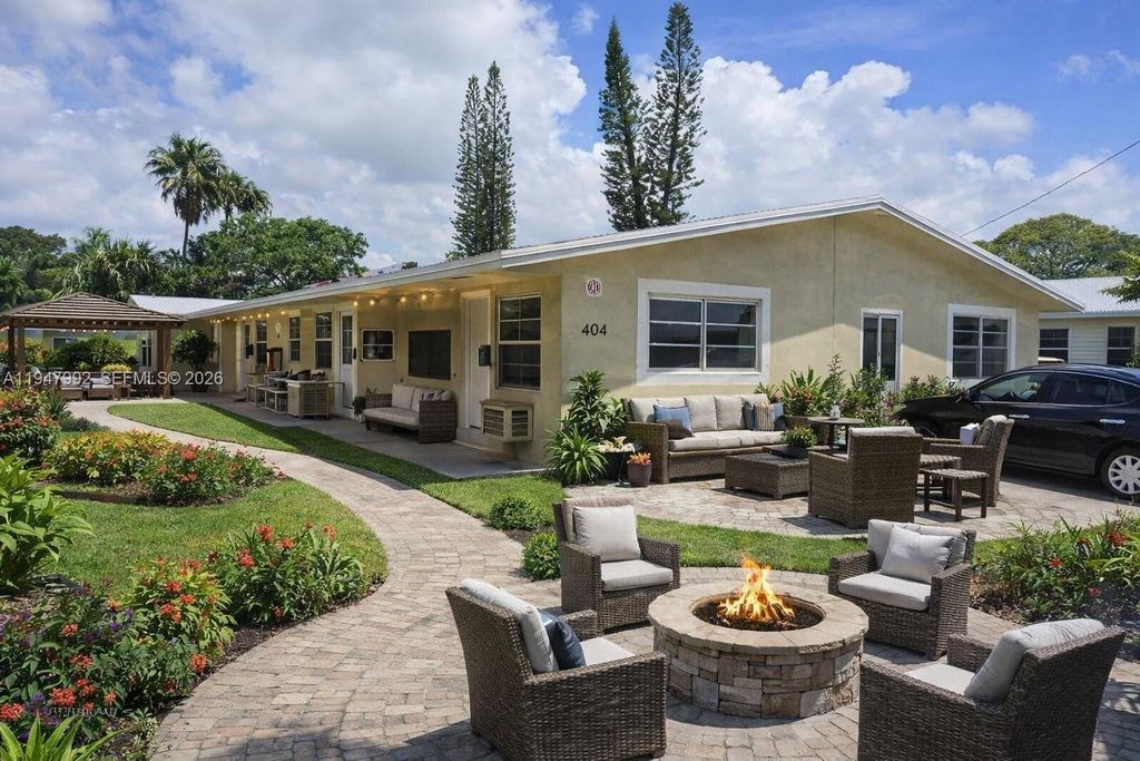 400 SE 4th Ave 1, Hallandale Beach, FL 33009