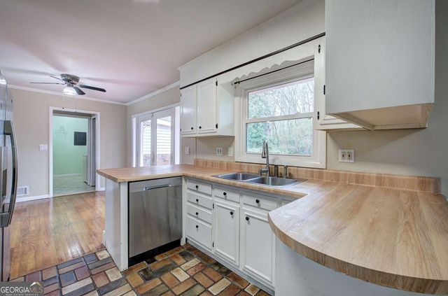 2191 Sun Valley Drive SE, Marietta, GA 30067