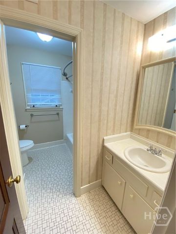 139 E 55th Street, Savannah, GA 31406