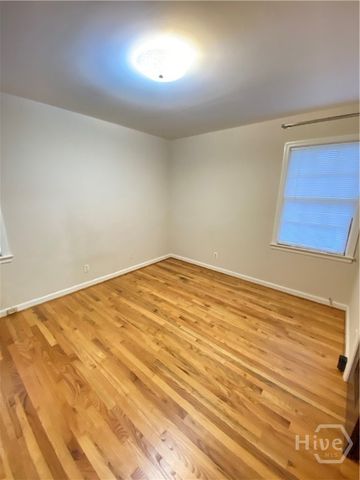 139 E 55th Street, Savannah, GA 31406