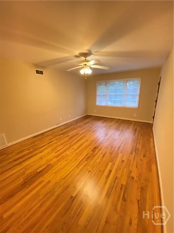 139 E 55th Street, Savannah, GA 31406