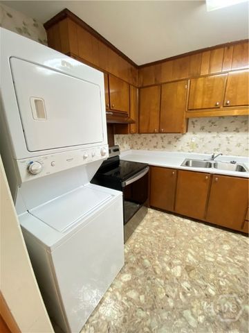 139 E 55th Street, Savannah, GA 31406