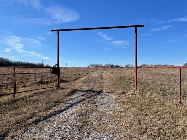 1255 Daniel Road, Weatherford, TX 76087