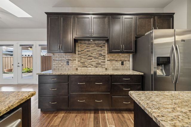 1409 Robbinwood Ct., Longview, TX 75601