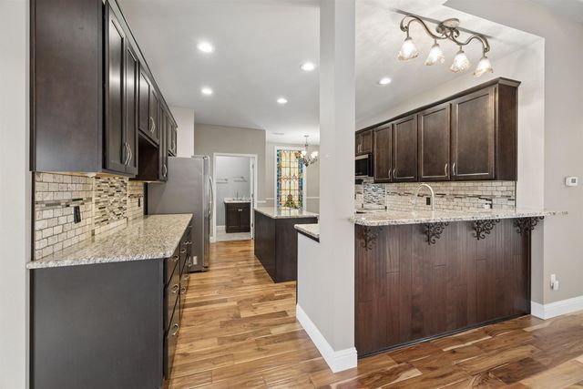 1409 Robbinwood Ct., Longview, TX 75601