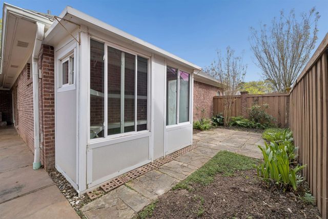 1409 Robbinwood Ct., Longview, TX 75601