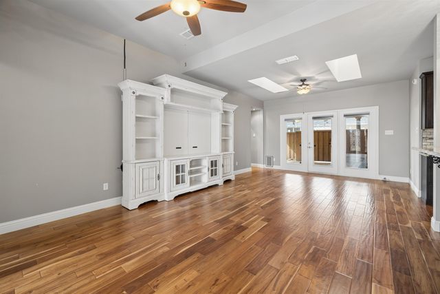 1409 Robbinwood Ct., Longview, TX 75601