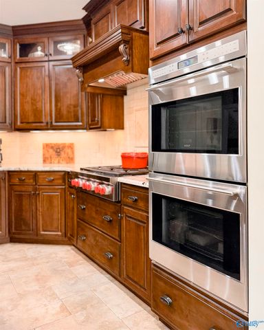 2404 Hideaway Place SE, Decatur, AL 35603