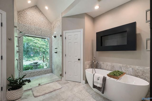 2404 Hideaway Place SE, Decatur, AL 35603