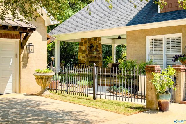 2404 Hideaway Place SE, Decatur, AL 35603