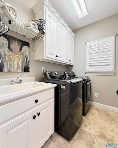 2404 Hideaway Place SE, Decatur, AL 35603