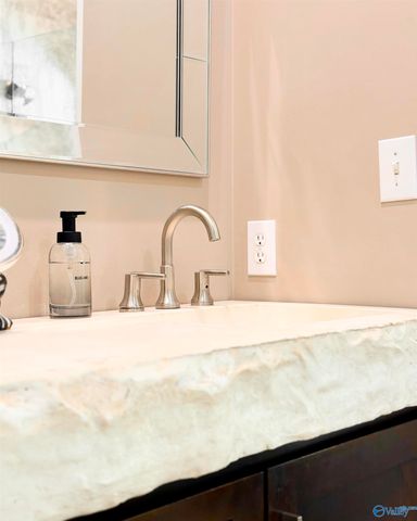 2404 Hideaway Place SE, Decatur, AL 35603