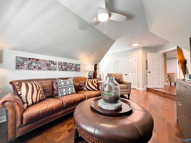 2404 Hideaway Place SE, Decatur, AL 35603