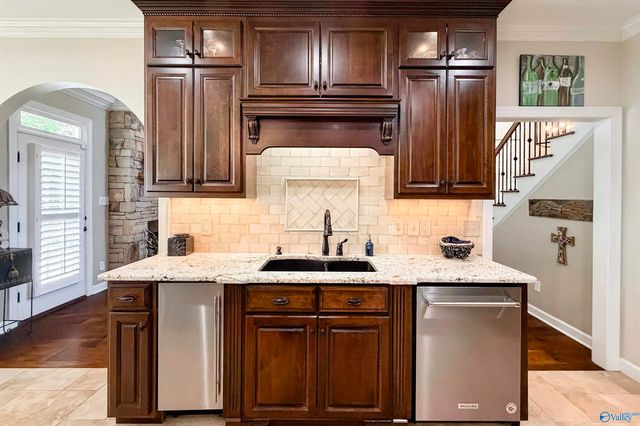 2404 Hideaway Place SE, Decatur, AL 35603