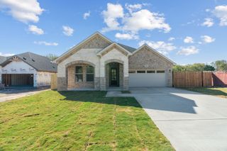 8811 Silver Creek Road, White Settlement, TX 76108