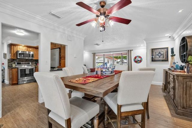 2409 SW 27th Avenue, Fort Lauderdale, FL 33312