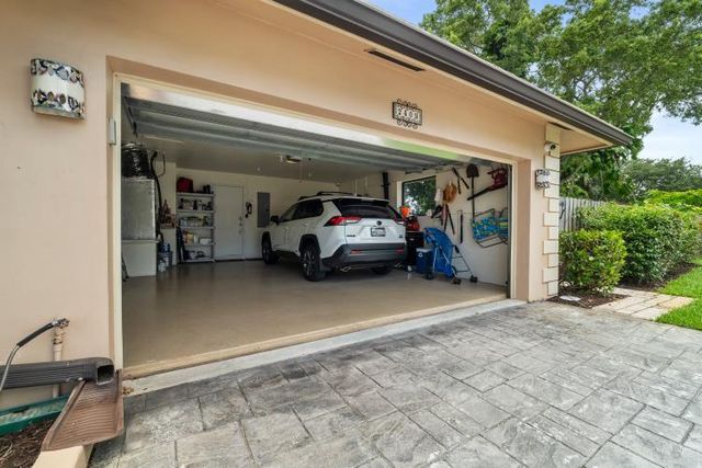 2409 SW 27th Avenue, Fort Lauderdale, FL 33312