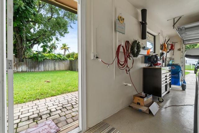 2409 SW 27th Avenue, Fort Lauderdale, FL 33312