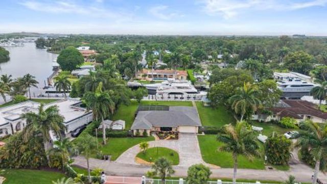 2409 SW 27th Avenue, Fort Lauderdale, FL 33312